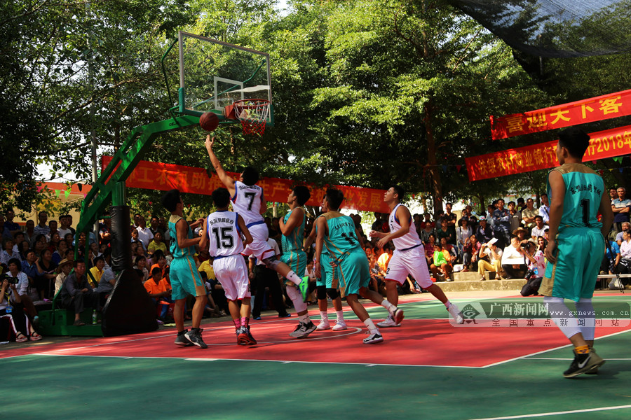 交流学习，乌兹别克斯坦U22拜访成都足协温江基地（乌兹别克斯坦U22到访成都足协温江基地交流学习）