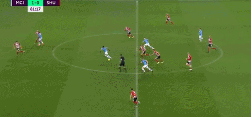 K联赛球队浦项铁人官方社媒账号发布公告称，球队中...