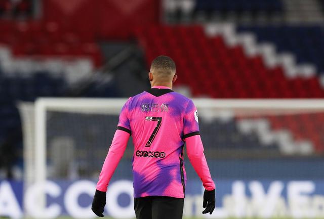 美加墨世界杯分组结果揭晓 姆巴佩、哈兰德小组赛相遇（北美世界杯分组出炉：姆巴佩与哈兰德小组赛同组相逢）